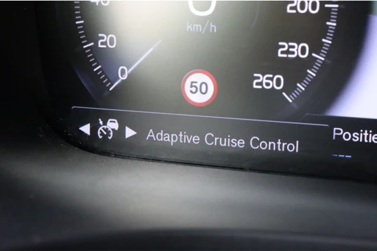 Volvo V60 T8 AWD Recharge R-Design | Adaptieve Cruise Control | Standkachel Met Volvo On Call App | BLIS Dode hoek detectie | Camera | Ful