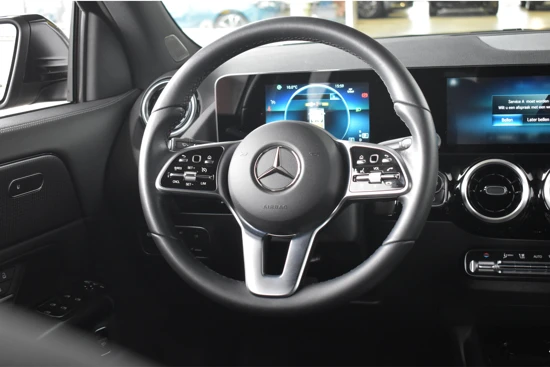 Mercedes-Benz GLA 200 Business Line