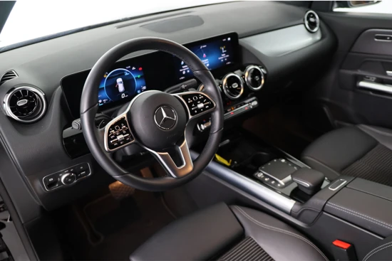 Mercedes-Benz GLA 200 Business Line | LED | Navigatie | Clima | Half Leder | Comfort Stoel | Stoelverwarming | Elektrische Achterklep | Parkeersen