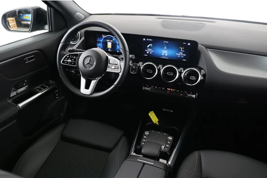 Mercedes-Benz GLA 200 Business Line | LED | Navigatie | Clima | Half Leder | Comfort Stoel | Stoelverwarming | Elektrische Achterklep | Parkeersen