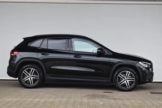 Mercedes-Benz GLA 200 Business Line