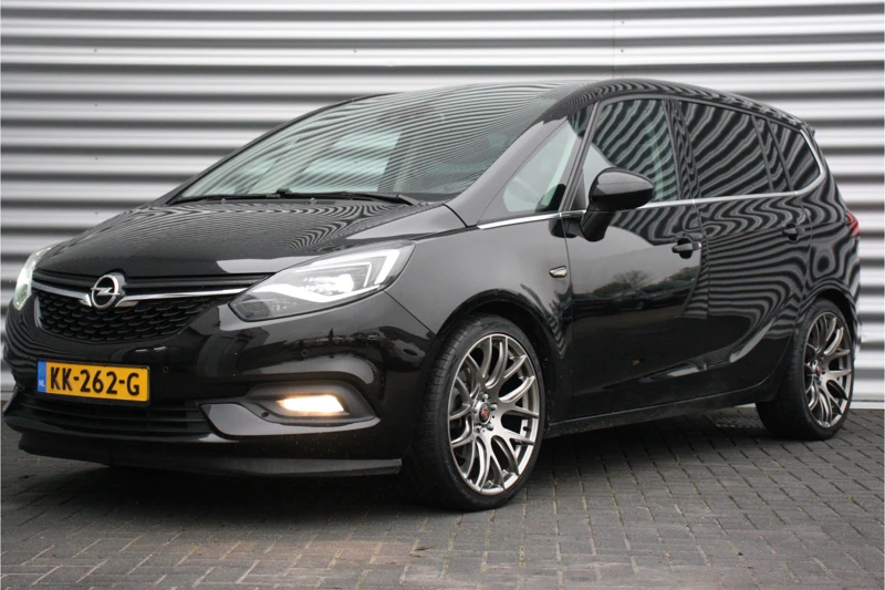 Opel Zafira TOURER 1.6 TURBO 200PK 7-ZITS INNOVATION+ / NAVI / LEDER / CLIMA / FULL-LED / PDC / 20" LMV / CAMERA / PANO. DAK / AFN. TREKHAAK