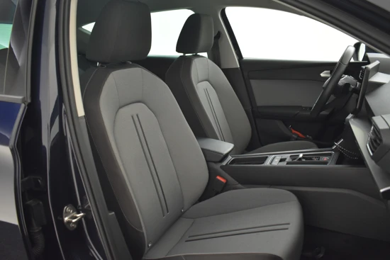 SEAT Leon 1.0 eTSI 110PK Style Business Intense | Fabrieksgarantie 2026 | Achteruitrij Camera | Adaptieve Cruise Control | Navigatie | App