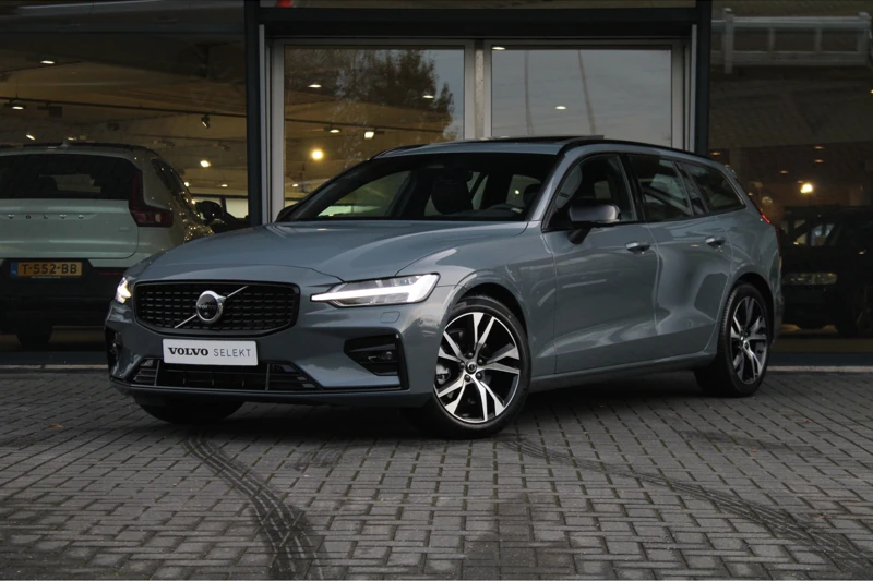 Volvo V60 B4 Plus Dark | Leder | Harman/Kardon | Lighting-pack | Panoramadak | Elek. Stoelen | 360° Camera | Elek. Achterklep