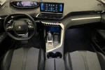 Peugeot 5008 1.2 130PK Automaat Allure Pack Business | Camera | Navigatie | Stoelverwarming | Virtueel Dashboard | Leder/Stof | 18" Lichtmeta