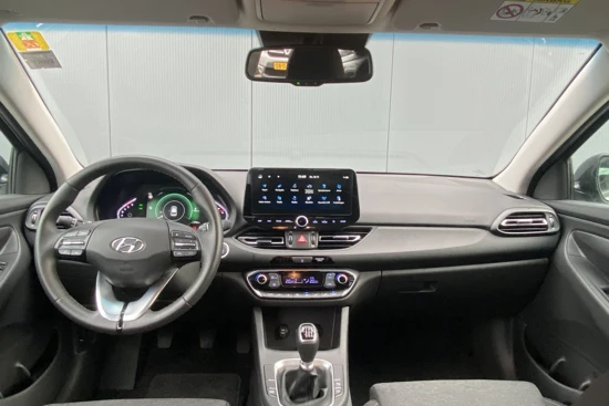 Hyundai i30 Wagon 1.0 T-GDI 120pk MHEV Comfort Smart | Camera | Keyless Entry | Climate Control | Inklapbare spiegels | Draadloze lader