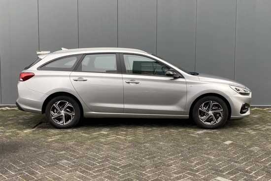 Hyundai i30 Wagon 1.0 T-GDI 120pk MHEV Comfort Smart | Camera | Climate | Keyless | NL. Auto | Full Led | Navigatie | 16" Lichtmetaal | Park