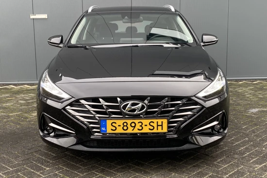 Hyundai i30 Wagon 1.0 T-GDI 120pk MHEV Comfort Smart | Camera | Keyless Entry | Climate Control | Inklapbare spiegels | Draadloze lader