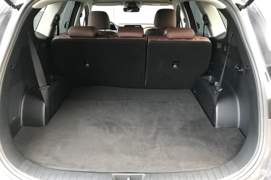 Hyundai Santa Fe 230pk HEV 7-Zits Comfort Smart Automaat | Leder | Climate | Keyless | Camera | Winterpakket | Parkeer Assistent | Elektrische St