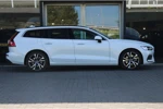 Volvo V60 B4 Core | Pilot Assist | BLIS | Camera | Stoel- stuurverwarming | Trekhaak | 18" All Season | Getint Glas