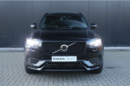 Volvo XC90 T8 Ultimate Dark | 2-fase laden | 22" | Luchtvering | Bowers & Wilkins | Sportstoelen | Trekhaak | 360 Camera | Gelaagd getint g