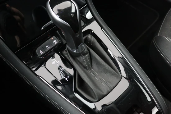 Opel Grandland X 1.2 Turbo Innovation | Automaat | El. Achterklep | Keyless | AGR | Climate Controle | Navigatie |