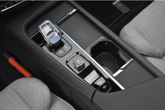 Volvo XC90 T8 Aut-8 Recharge AWD Ultimate Dark Long Range | Full Option | Bowers & Wilkins audiosysteem | Parke