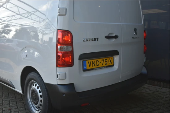 Peugeot Expert 1.5 HDI L2 100 Premium Comfort | Navigatie | Camera | Betimmering | Dodehoek-Detectie | Parkeersensoren | Half-Leder | Cruise Co