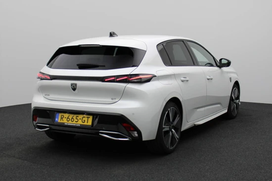 Peugeot 308 1.2 130PK Automaat GT | Adaptieve Cruise | 18"Lichtmetaal | Navigatie | Camera | Leer/Alcantara | Draadloze Apple/Android Carpla