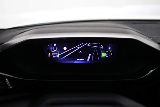 Peugeot 308 1.2 130PK Automaat GT | Adaptieve Cruise | 18"Lichtmetaal | Navigatie | Camera | Leer/Alcantara | Draadloze Apple/Android Carpla