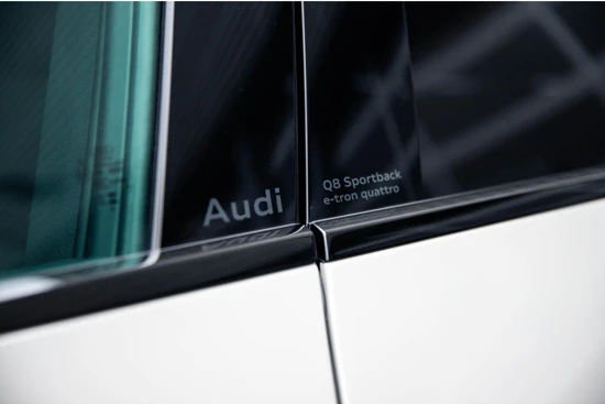 Audi Q8 Sportback e-tron 55 quattro 408 1AT S edition