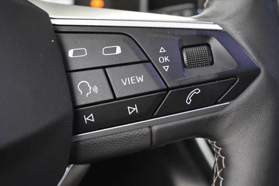 SEAT Leon 1.0 eTSI 111pk MHEV DSG/AUT Style Business Intense | Adaptief cruise control | Navigatie | Fabrieksgarantie 2026 | LED koplampen