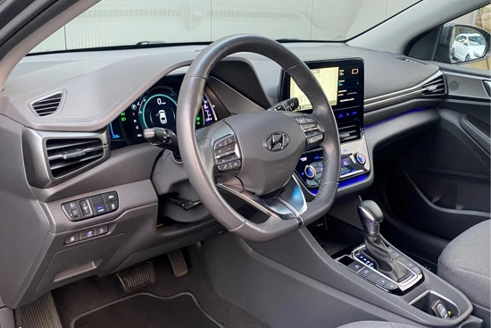 Hyundai IONIQ 1.6 GDi PHEV 141pk Automaat | Camera | LED | Adaptive Cruise | Climate Controle | Stoel-Stuurverwarming