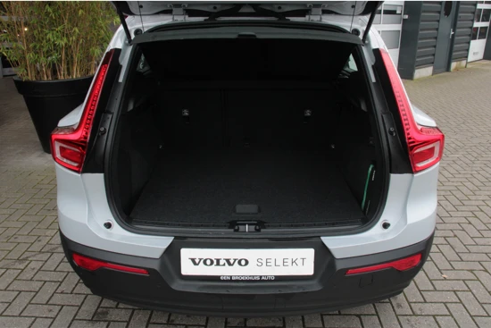 Volvo XC40 T2 Automaat Momentum Core | Lage fiscale waarde | Climate Control | Cruise Control | LED verlichting