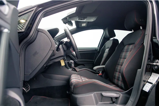 Volkswagen Golf 2.0TSI 245pk GTI Performance | Dynaudio | Camera | Dynamic chassis control |