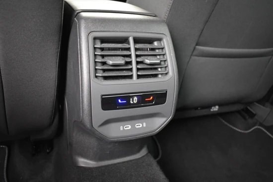SEAT Leon 1.0 eTSI 111pk DSG/AUT MHEV Style Business Intense | Fabrieksgarantie 2026 | Adaptief cruise control | LED koplampen | Navigatie