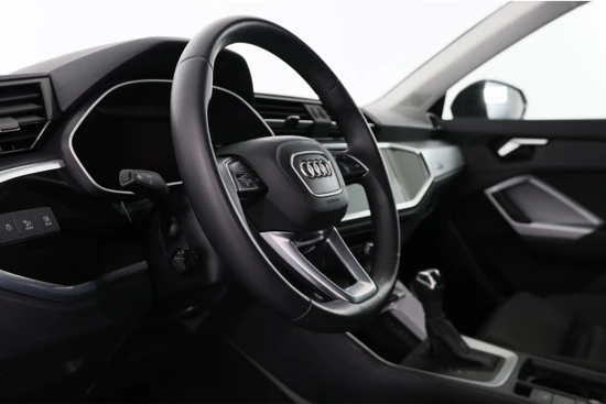 Audi Q3 35 TFSI 150PK Advanced edition | Adaptive Cruise | Sportstoelen | Stoelverwarming | Elektr achterklep | Navi By App | Led | Clim