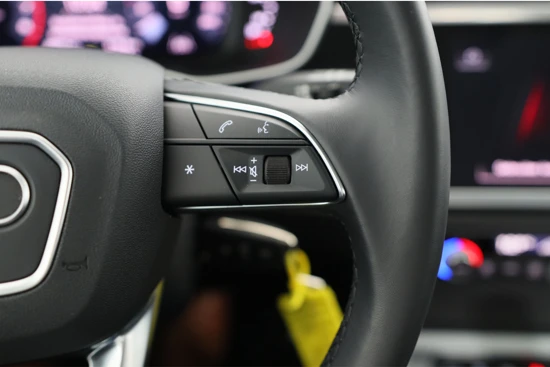 Audi Q3 35 TFSI Advanced edition | Automaat! | LED | Sportstoelen | Digital Cockpit | Navi By App | Stoelverwarming | Parkeersensoren |