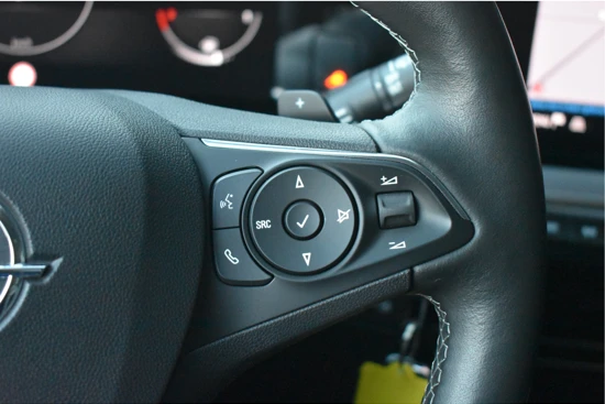 Opel Mokka 1.2 Turbo Elegance 130pk 8-traps Automaat | Navigatie Pro | Dodehoek-Detectie | Achteruitrijcamera | Full-LED | Parkeersensoren
