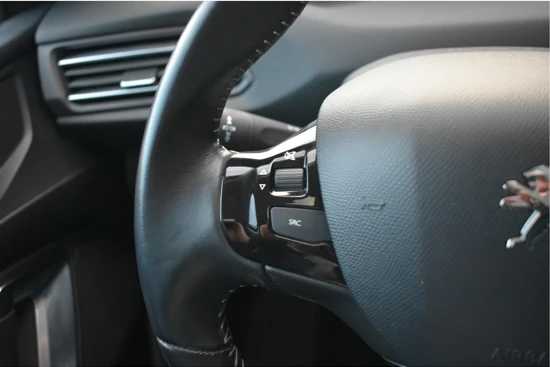 Peugeot 308 1.2 PureTech Blue Lease Executive 110pk | Navigatie | Panoramadak | Climate Control | LED | Cruise Control | Parkeersensoren | A