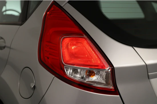 Ford Fiesta 1.0 Style Ultimate | Navi | Airco | Cruise Control | Lichtmetalen Velgen | Bluetooth | Parkeersensoren V+A