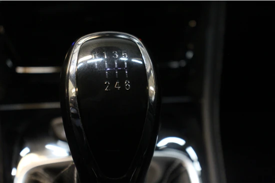 Opel Astra 1.4 TURBO 150PK SPORTS TOURER | Navigatie | Keyless entry | Camera | Trekhaak | Elektrische achterklep |