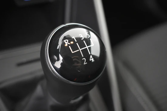 Volkswagen Polo 1.0 TSI 96pk Comfortline | Adaptie cruise control | Airco | Parkeersensoren v+a | Navigatie via app | DAB radio | 1e eigenaar |