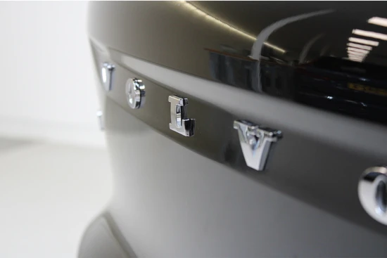 Volvo XC40 T5 262PK PHEV R-Design | Panoramadak | Standkachel | Camera | Keyless Entry | Navigatie | 19'' LMV