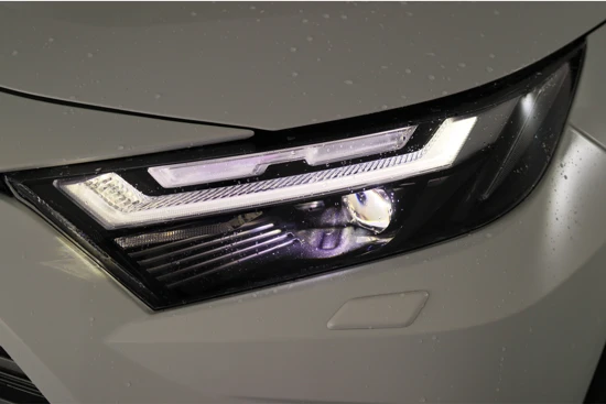 Toyota RAV4 2.5 Hybrid AWD Executive | Trekhaak 1650kg | Memory Zetels | LED | Leder | Clima | Stoel/stuur verwarming | Camera | Keyless