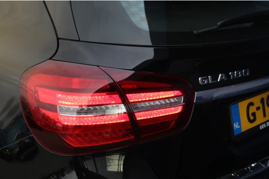 Mercedes-Benz GLA 180 Business Solution AMG | LED | Keyless | NAV | CAM | 18" LMV | Stoelverw. | PDC V&A |