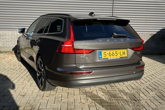 Volvo V60 B4 CORE | TREKHAAK | PARK ASSIST | EL.BED.ACHTERKLEP | DRIVER ASSIST | GETINT GLAS |18"