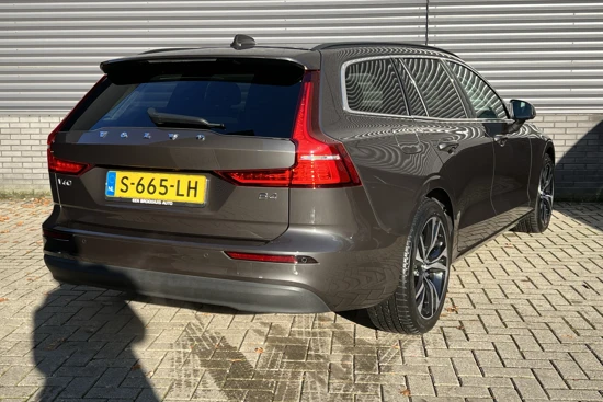 Volvo V60 B4 CORE | TREKHAAK | PARK ASSIST | EL.BED.ACHTERKLEP | DRIVER ASSIST | GETINT GLAS |18"