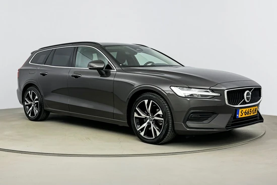 Volvo V60 B4 CORE | TREKHAAK | PARK ASSIST | EL.BED.ACHTERKLEP | DRIVER ASSIST | GETINT GLAS |18"