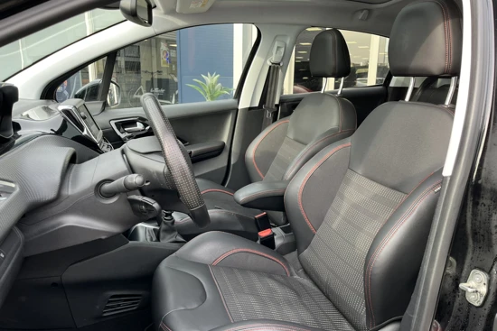 Peugeot 208 1.2 110PK GT-Line | Panorama dak | Camera | Navigatie | Half Leder | Carplay |