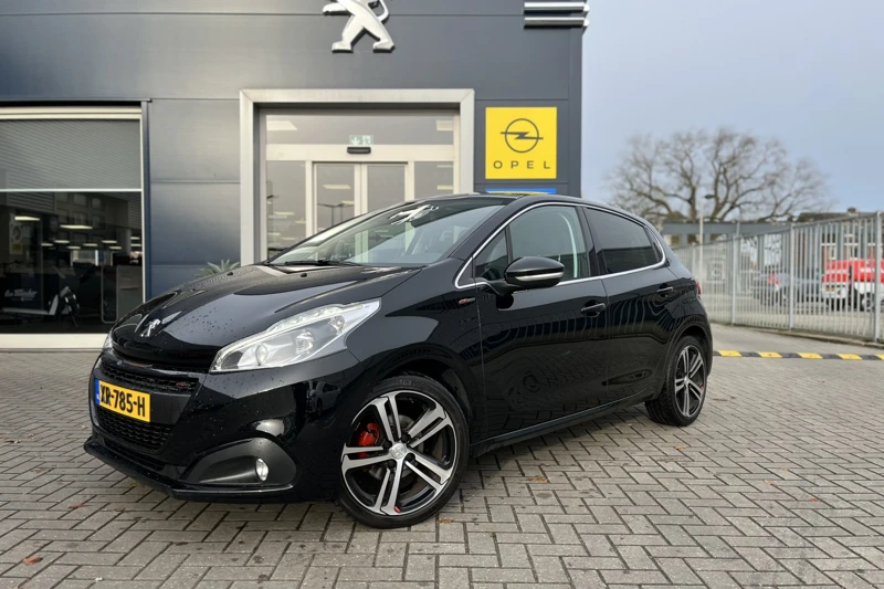 Peugeot 208 1.2 110PK GT-Line | Panorama dak | Camera | Navigatie | Half Leder | Carplay |