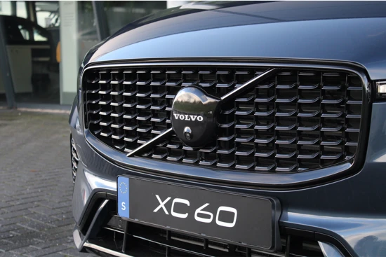 Volvo XC60 T8 AWD Recharge Ultimate Dark | Full Options | Luchtvering | Bowers & Wilkins | 22" | Stoelventilatie | 360° Camera