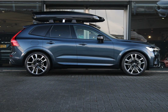 Volvo XC60 T8 AWD Recharge Ultimate Dark | Full Options | Luchtvering | Bowers & Wilkins | 22" | Stoelventilatie | 360° Camera