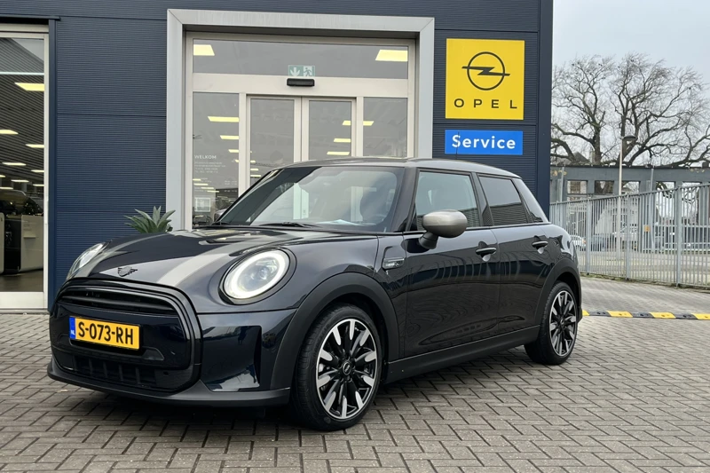 MINI Mini 1.5 Automaat 136PK Cooper Camden Go Edition 5 Deurs | LEDER | Camera | Navigatie | LED | Parkeersensoren Achter |