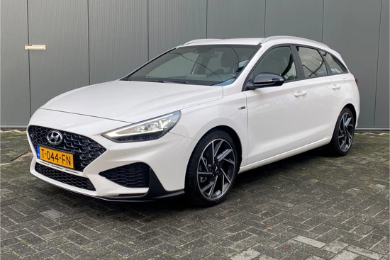 Hyundai i30 Wagon 1.5 T-GDI 160pk MHEV N-Line | Sportstoel Bestuurder met geheugen | Digitaal Cockpit | 18'' Velgen | LED verlichting