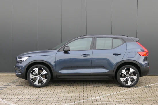 Volvo XC40 Single Motor Ultimate l Panoramadak l Trekhaak l Allseason l 360 camera