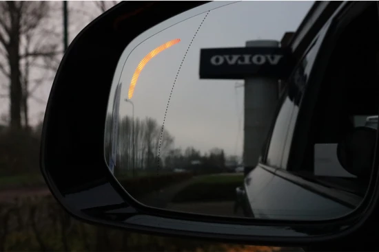 Volvo XC90 T8 Recharge R-Design | Uniek! | Luchtvering | 360° Camera | Head-Up Display | Harman Kardon | Stoel en Stuurwielverwarming | Ful