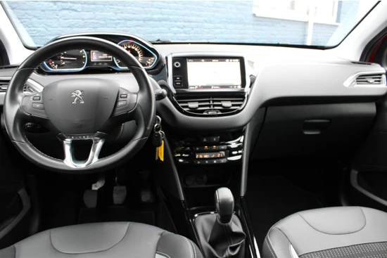 Peugeot 2008 SUV 1.2 PureTech 110pk Allure