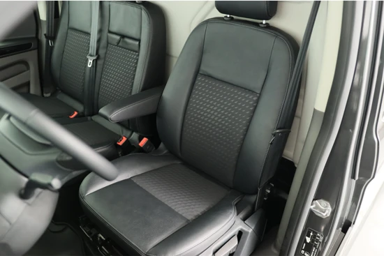 Ford Transit Custom 320 2.0 TDCI 170PK L2H1 Sport | Automaat | Navi By App | Camera | Stoelverwarming | Voorruitverwarming | Led koplampen | Lichtme