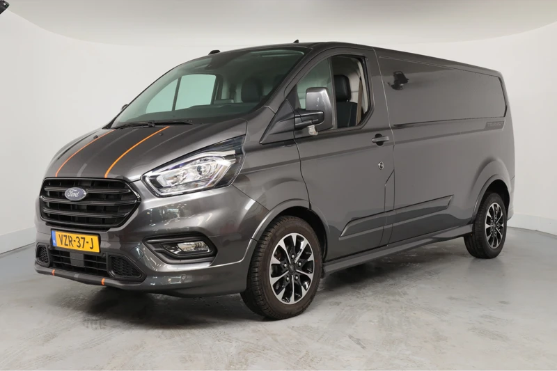 Ford Transit Custom 320 2.0 TDCI 170PK L2H1 Sport | Automaat | Navi By App | Camera | Stoelverwarming | Voorruitverwarming | Led koplampen | Lichtme